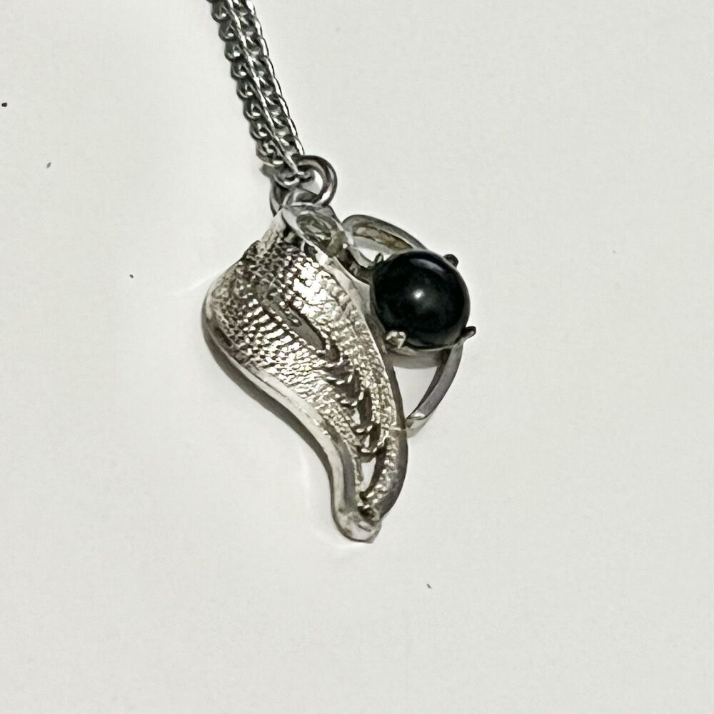 Silver Tone Wing Charm Black Stone Pendant Necklace Women's‎ Fashion Jewelry
